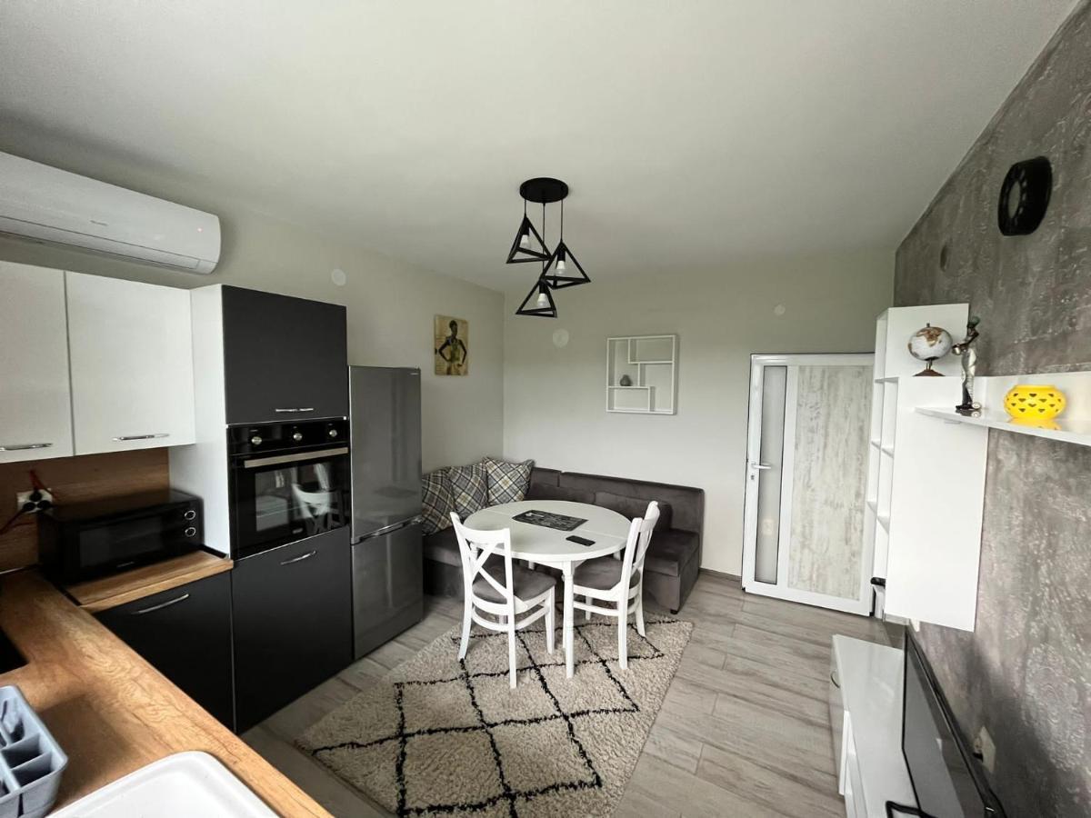 Apartment Enina Veliko Tărnovo Esterno foto